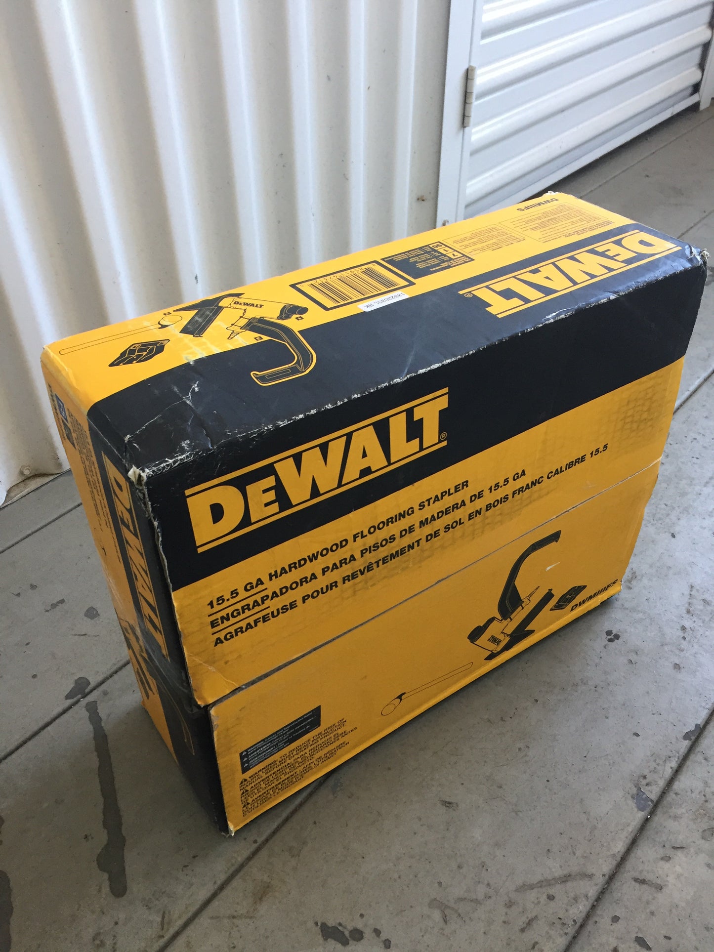 Dewalt Pneumatic 15.5-Gauge Hardwood Flooring Stapler Model: DWMIIIFS