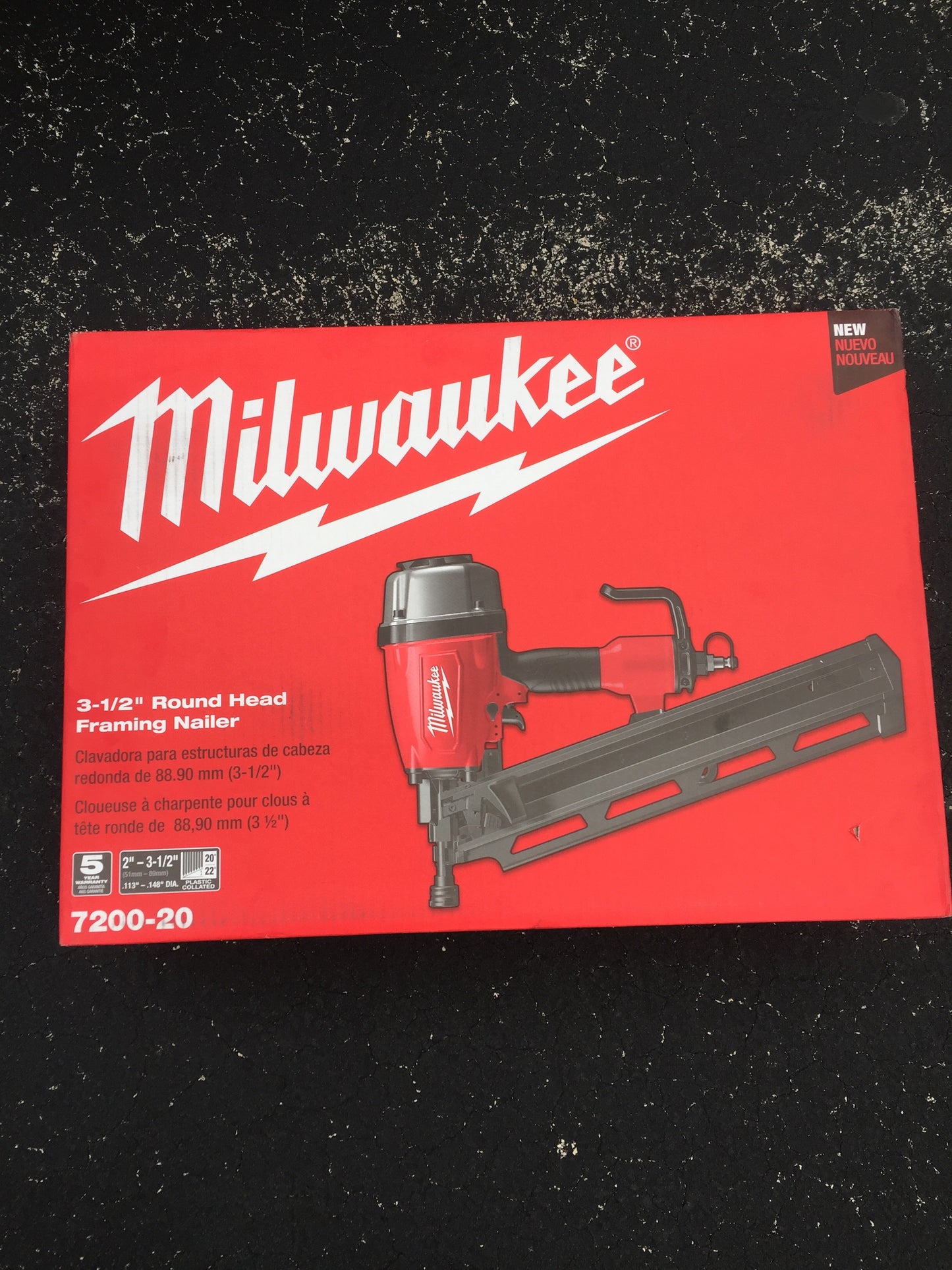 Milwaukee 3-1/2" Pneumatic Full Round Head Framing Nailer 7200-20 