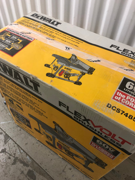 DEWALT FlexVolt Li-Ion 8-1/4 in. Table Saw Kit with Battery DCS7485T1.